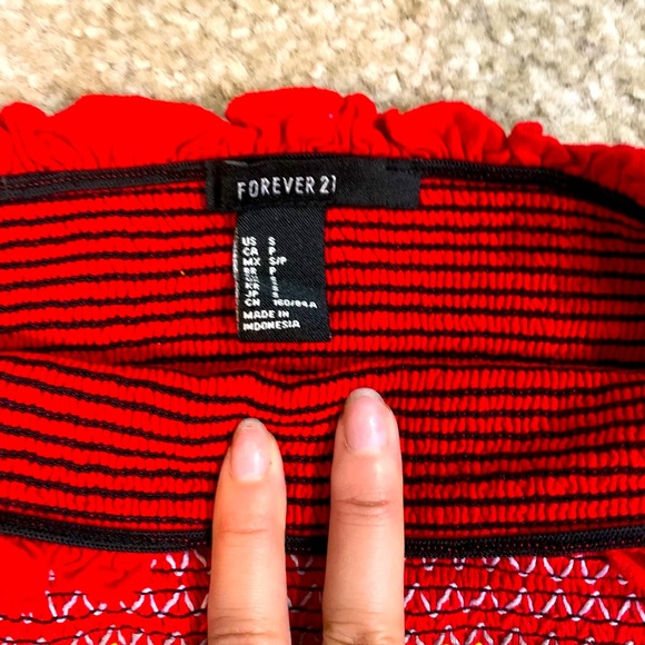 Colorful Pattern Short Crop Top - Picture 3 of 3